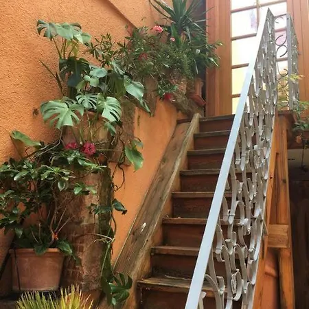 Im Haus Der Kuenste * Rhodt unter Rietburg
