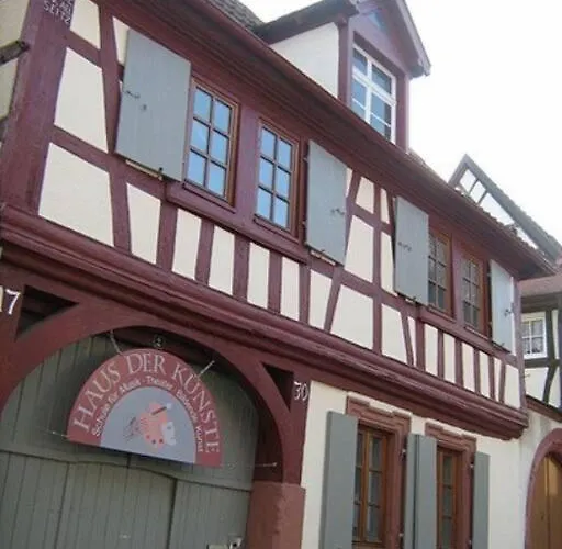 Im Haus Der Kuenste Holiday home Rhodt unter Rietburg